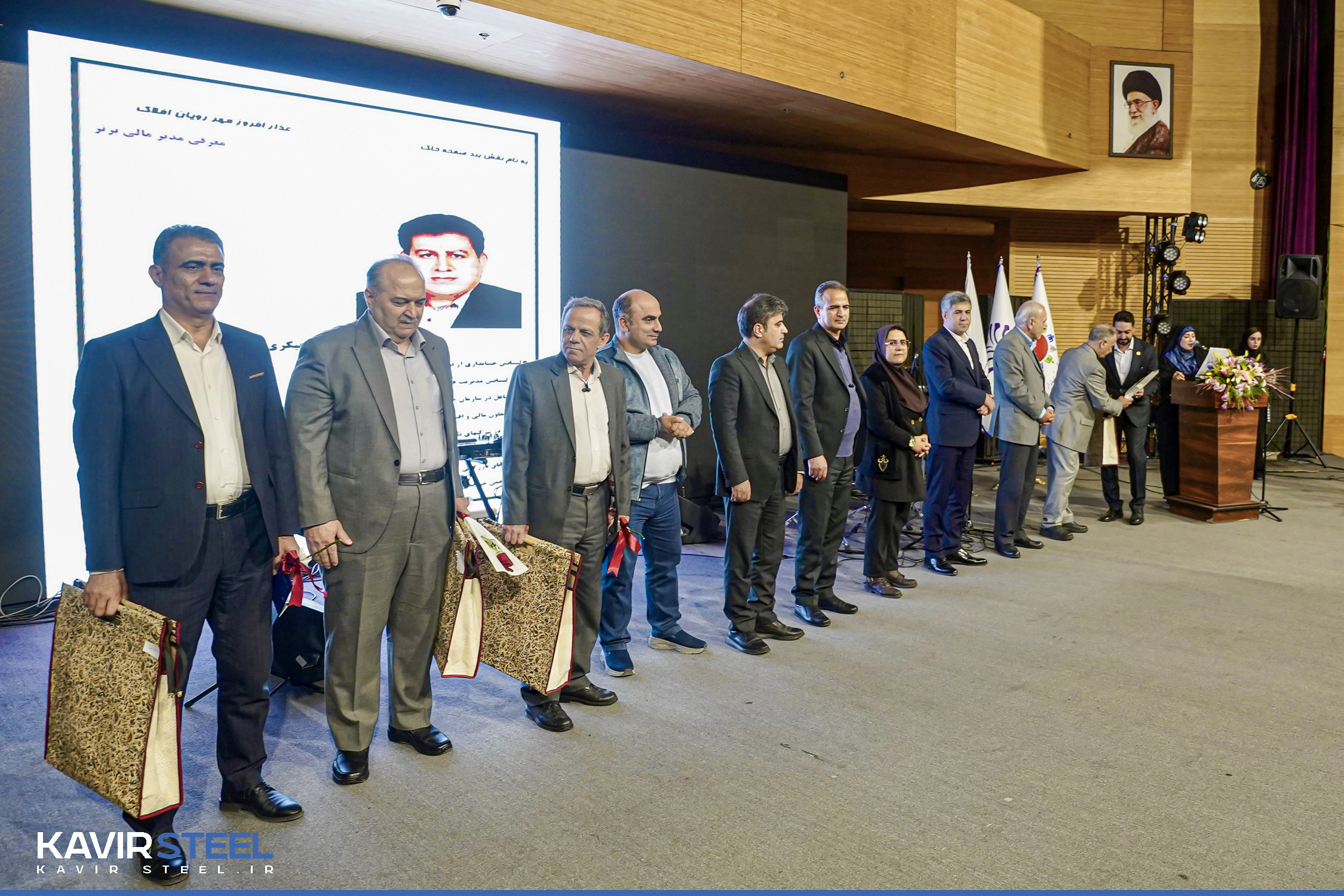 انتخاب محمدرضا صادقی، مشاور ارشد مالی فولاد کویر به عنوان «مدیر مالی برگزیده سال»