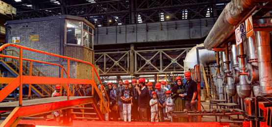 سی و هشتمین برنامه بازدید خانواده کارکنان از مجتمع فولاد کویر