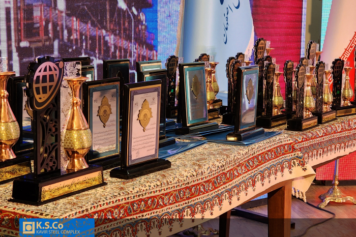مجتمع فولاد کویر واحد نمونه نخبگان کار و تولید استان اصفهان شد