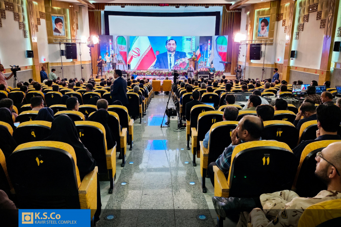 مجتمع فولاد کویر واحد نمونه نخبگان کار و تولید استان اصفهان شد