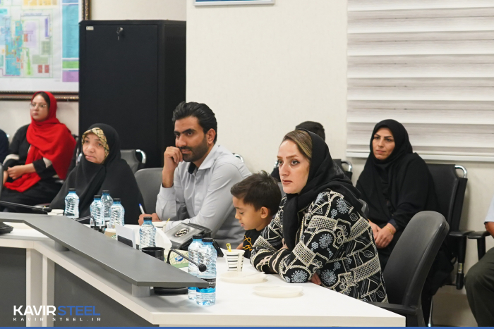 چهلمین برنامه بازدید خانواده کارکنان از مجتمع فولاد کویر