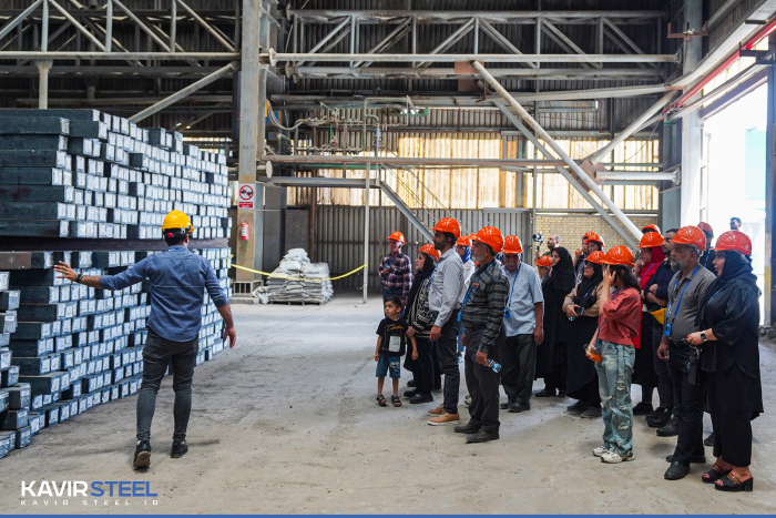 چهلمین برنامه بازدید خانواده کارکنان از مجتمع فولاد کویر