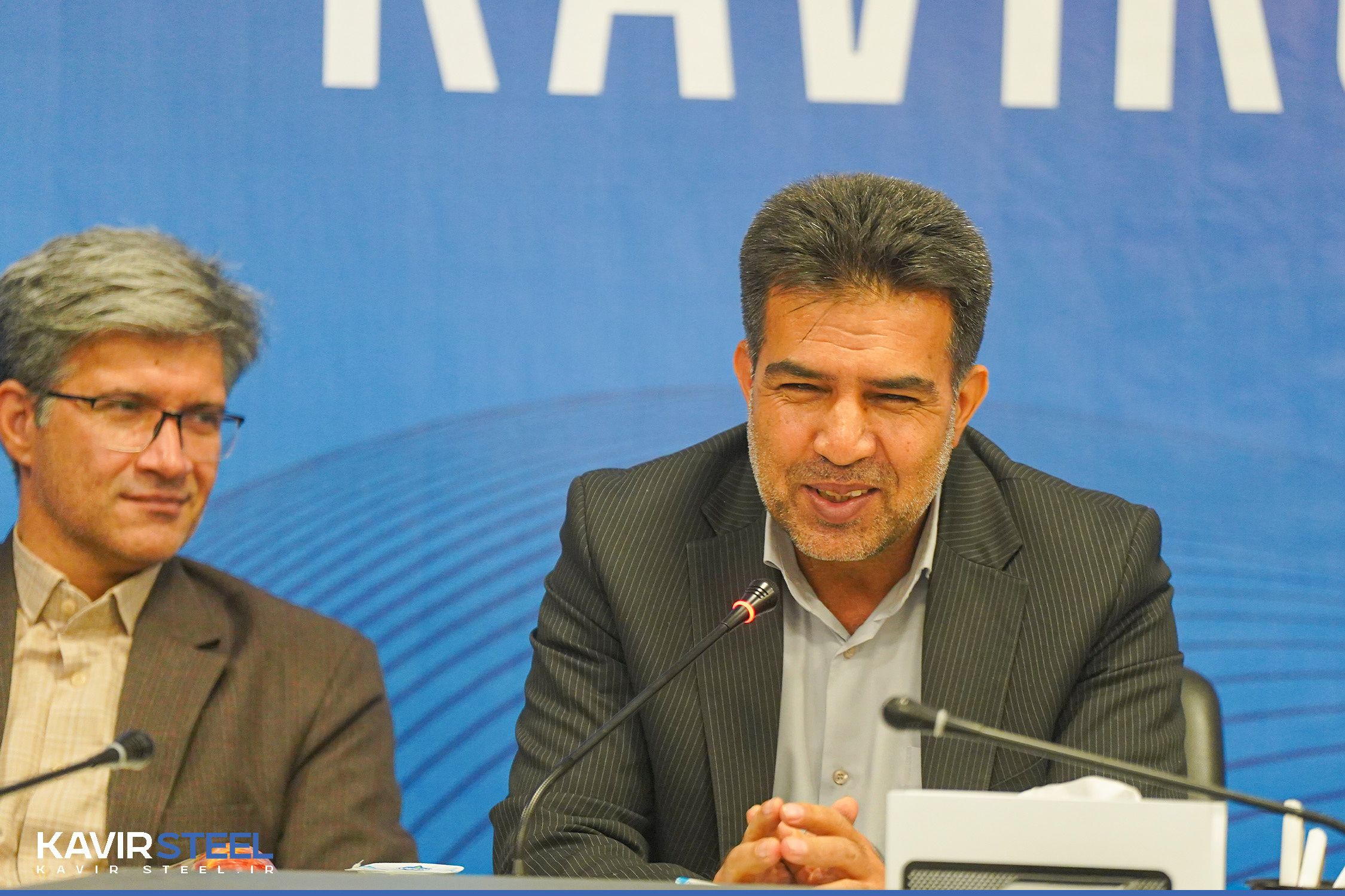 بازدید مدیرکل و رؤسای ادارات منابع طبیعی و آبخیزداری استان اصفهان از کارخانه فرآوری آب و پروژه‌ جنگل شهری فولاد کویر