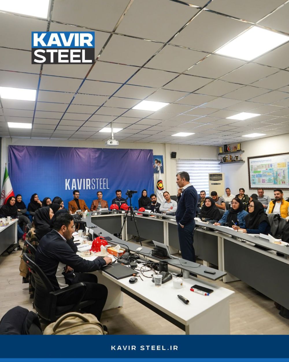 دوره آموزشی شناسایی خطرات و ارزیابی ریسک با حضور کارشناسان ایمنی و بهداشت صنایع شهرستان‌های آران و بیدگل و کاشان در فولاد کویر برگزار شد