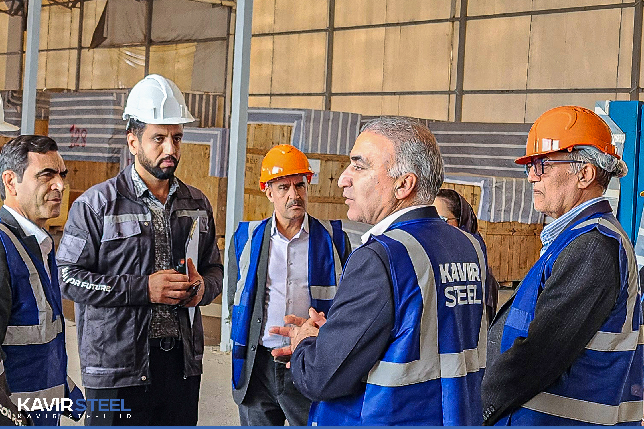 بازدید جمعی از مدیران ارشد گمرک اصفهان و کاشان از فولاد کویر