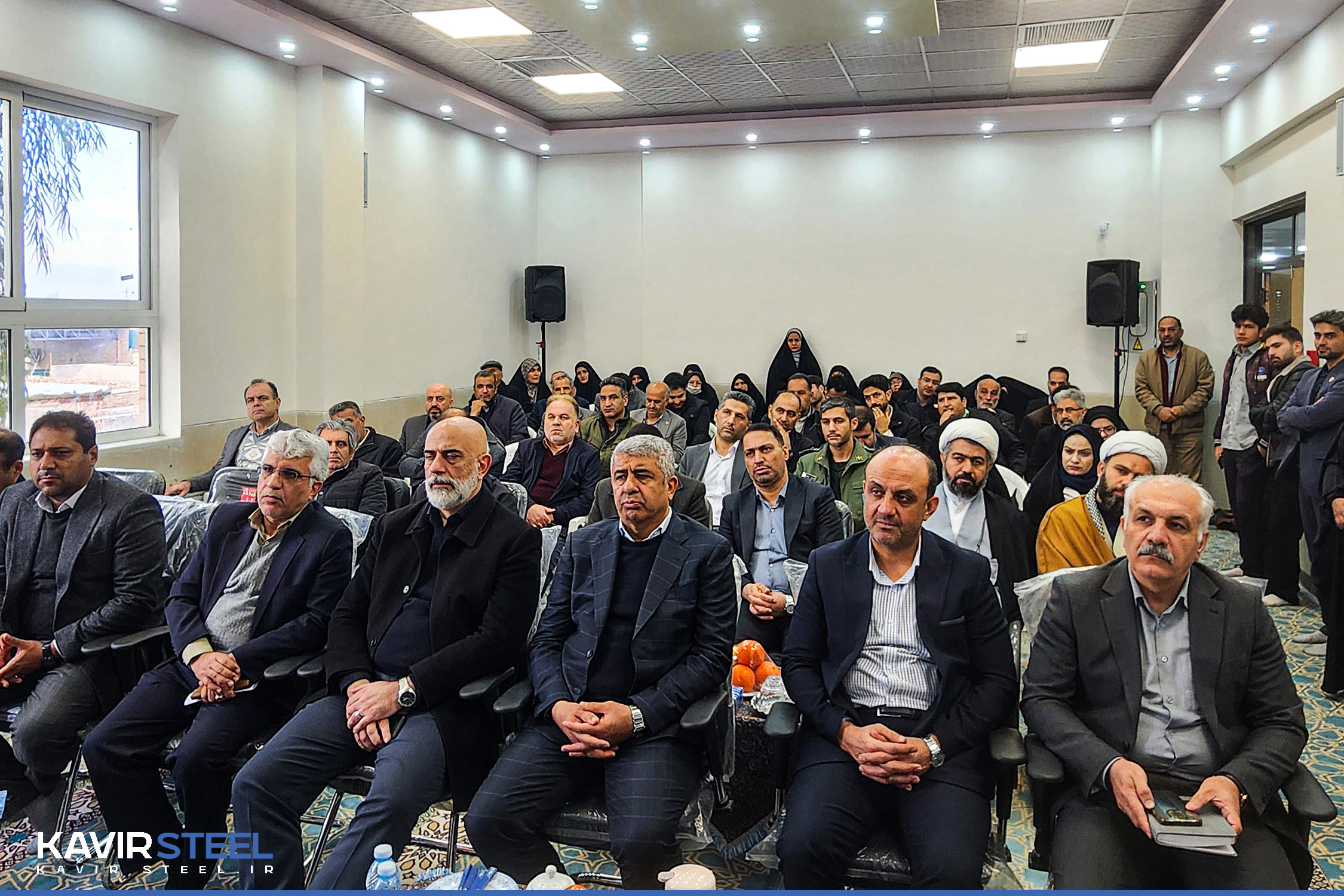 مدرسه دخترانه فولاد کویر با حضور معاون امور اقتصادی استاندار اصفهان در کویرات آران و بیدگل افتتاح شد