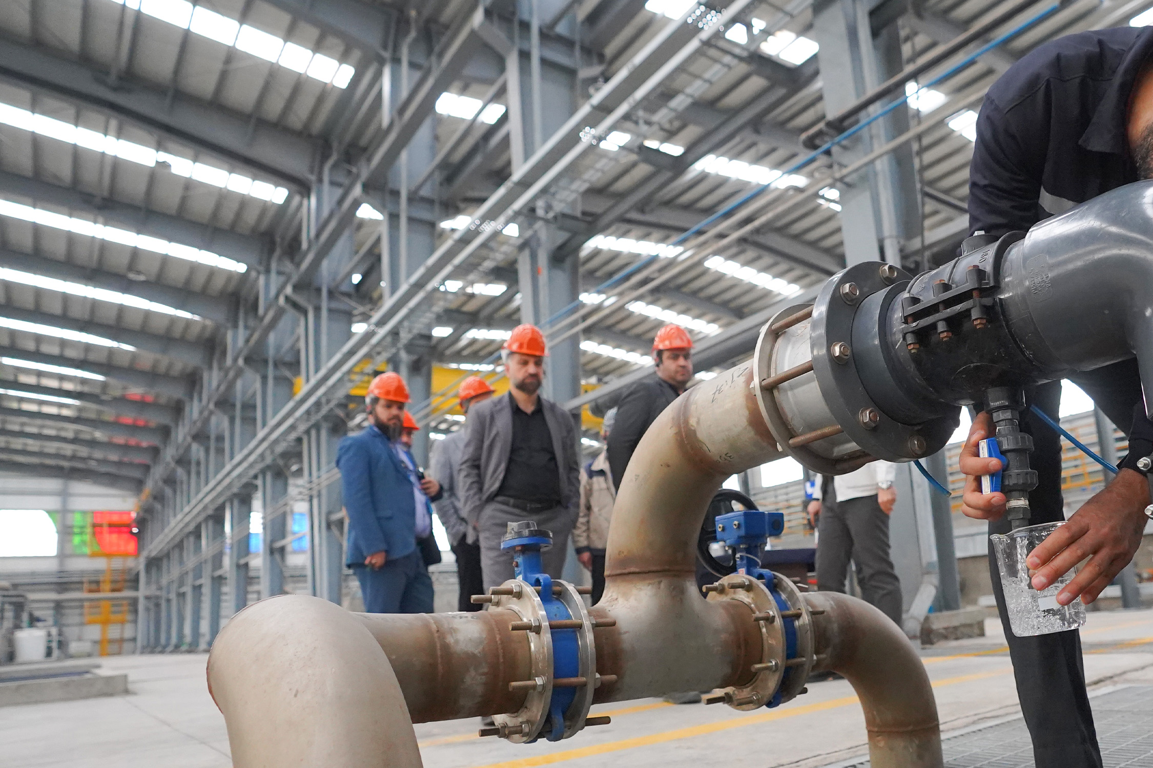 بازدید مدیرکل و معاونین صدا و سیمای اصفهان از فولاد کویر