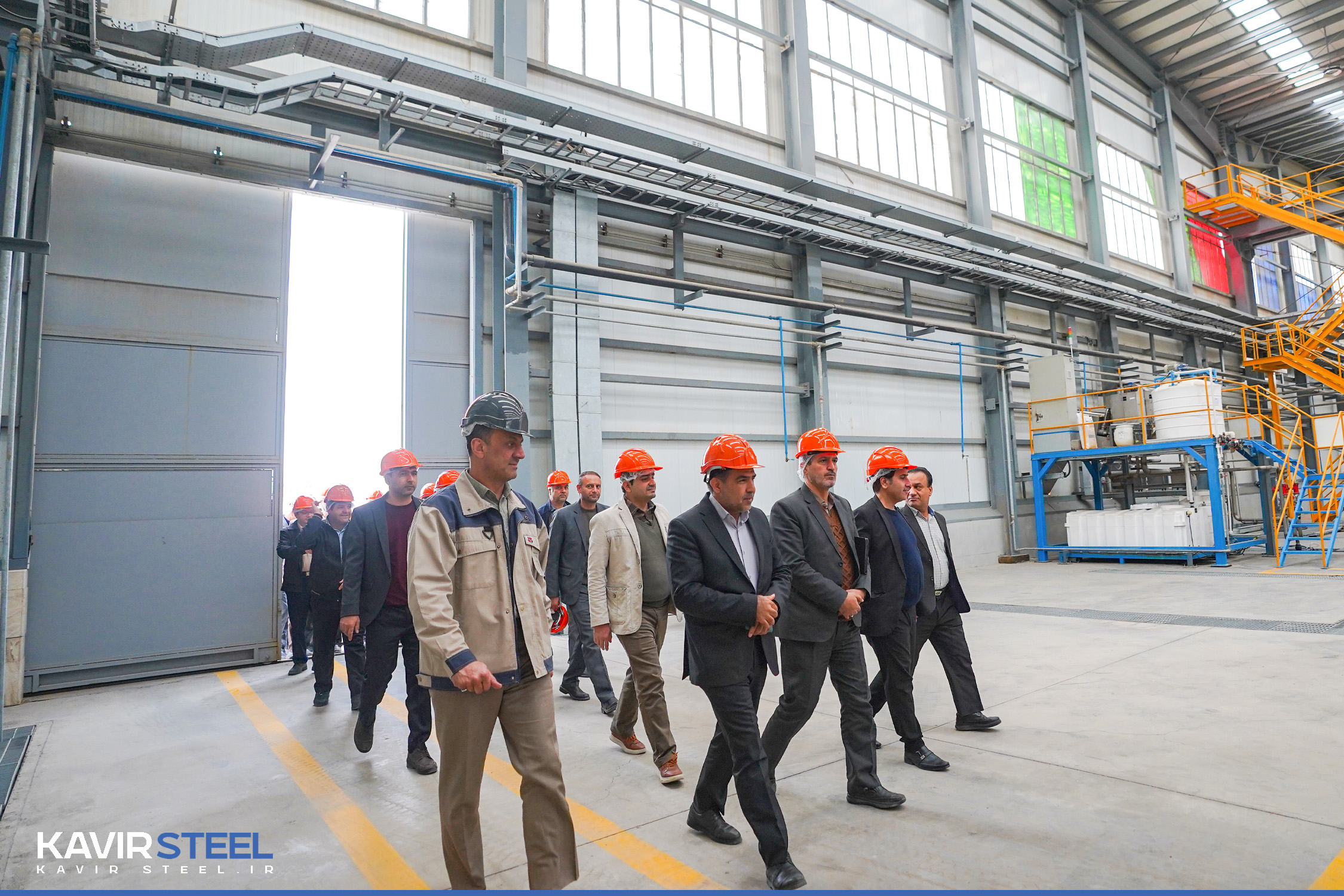بازدید مدیرکل و رؤسای ادارات منابع طبیعی و آبخیزداری استان اصفهان از کارخانه فرآوری آب و پروژه‌ جنگل شهری فولاد کویر