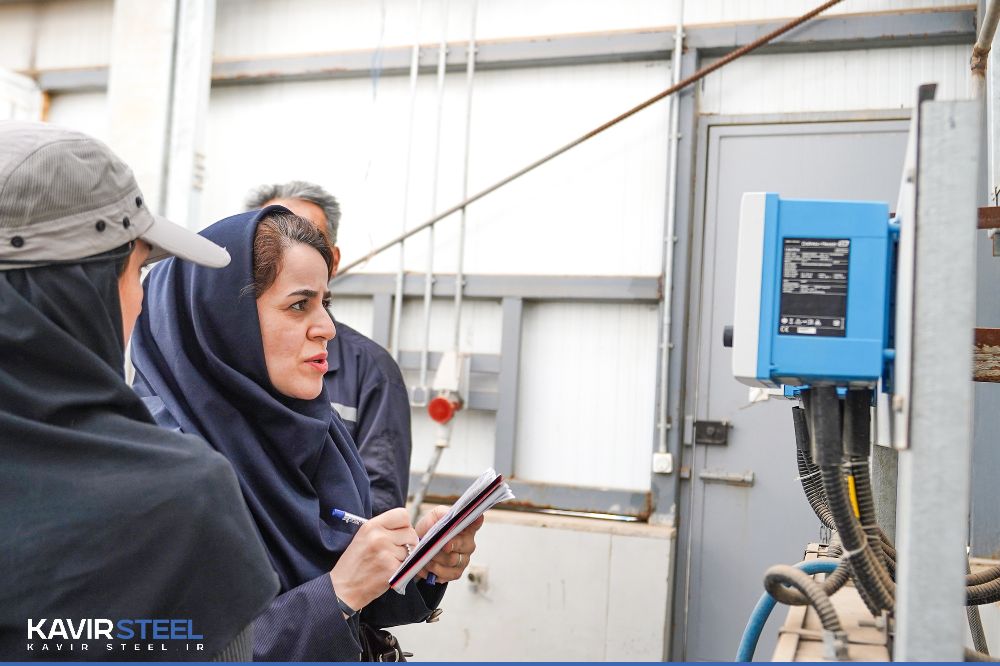 بازدید مدیرکل دفتر مطالعات و بررسی‌های فنی شرکت مهندسی آب و فاضلاب کشور و هیئت همراه، از کارخانه فرآوری آب فولاد کویر
