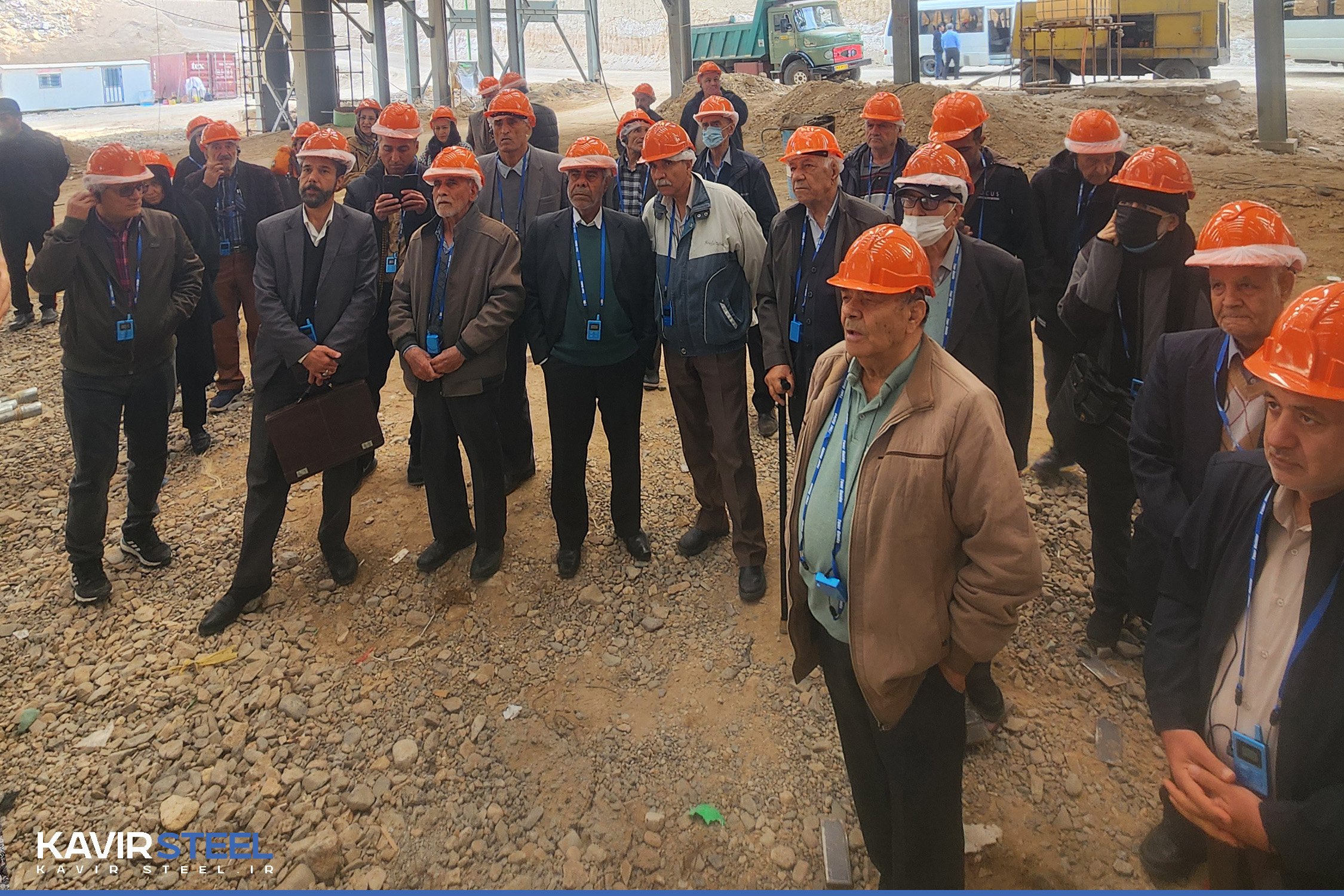 بازدید جمعی از سهامداران از روند پیشرفت پروژه‌های توسعه فولاد کویر